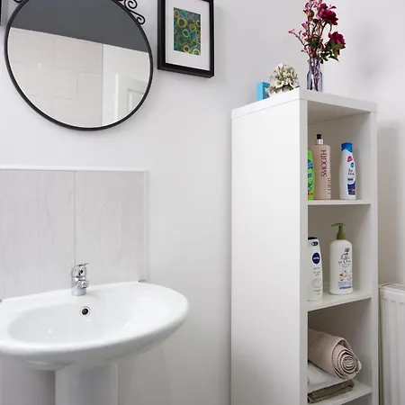 Baywater Apartment